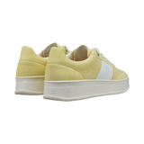 Sneaker yellow