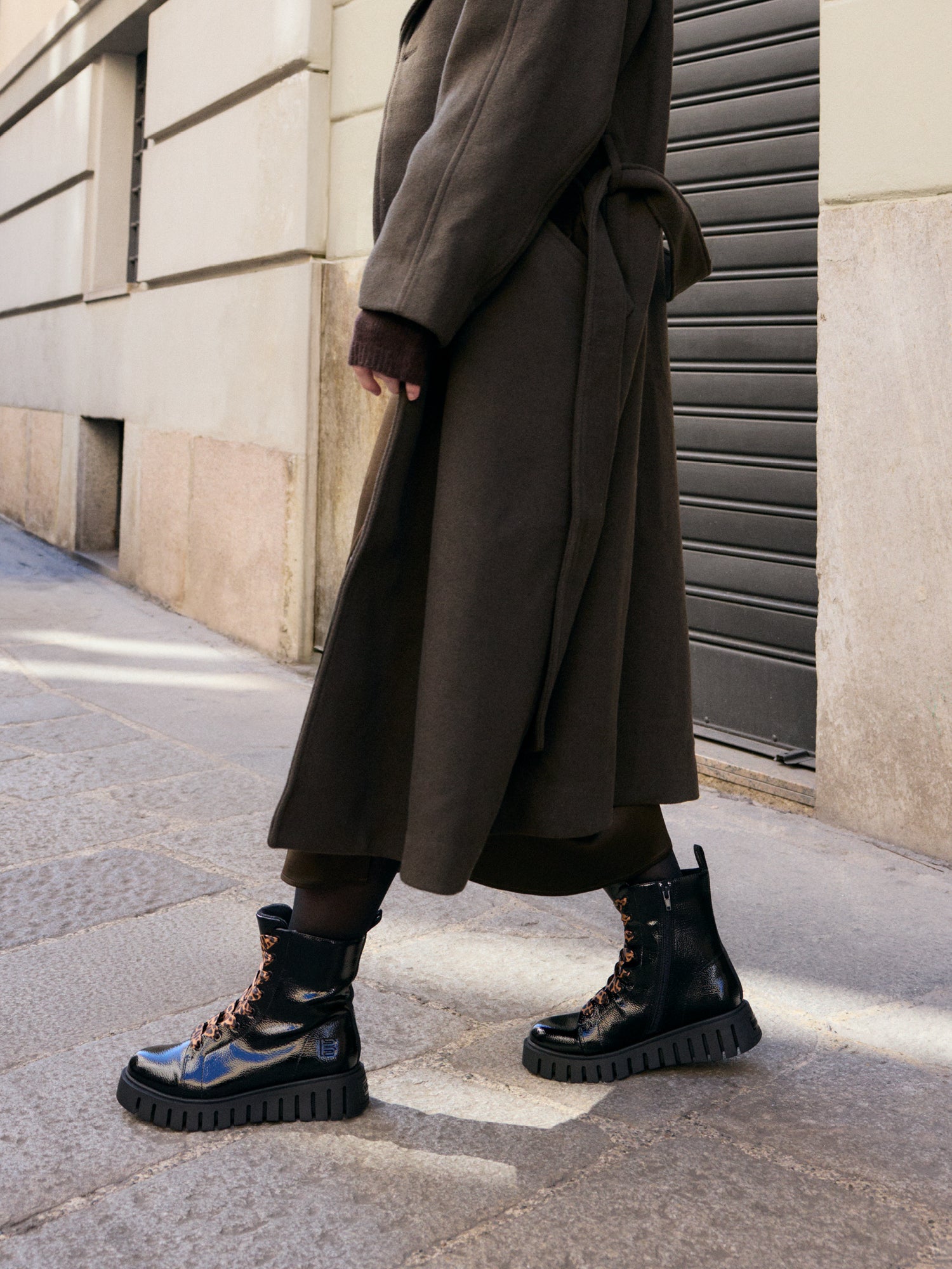 Lace-up Boots black